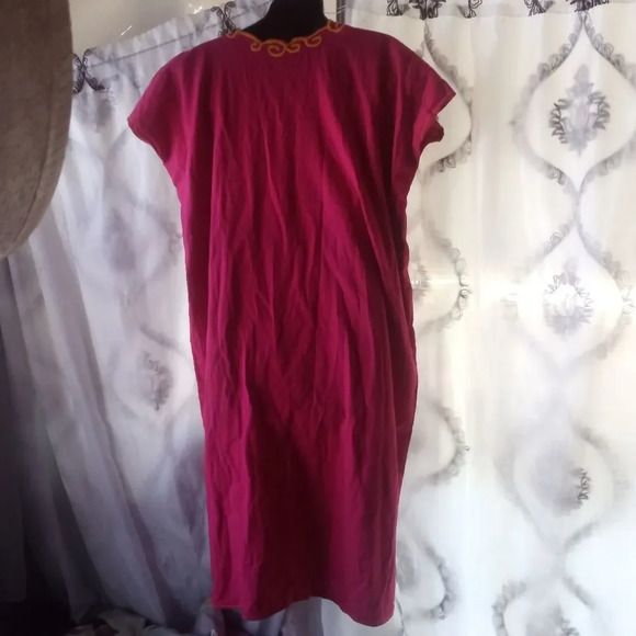 :Mexican embroidery dress size medium and large ( Box DH ) - Picture 3 of 3